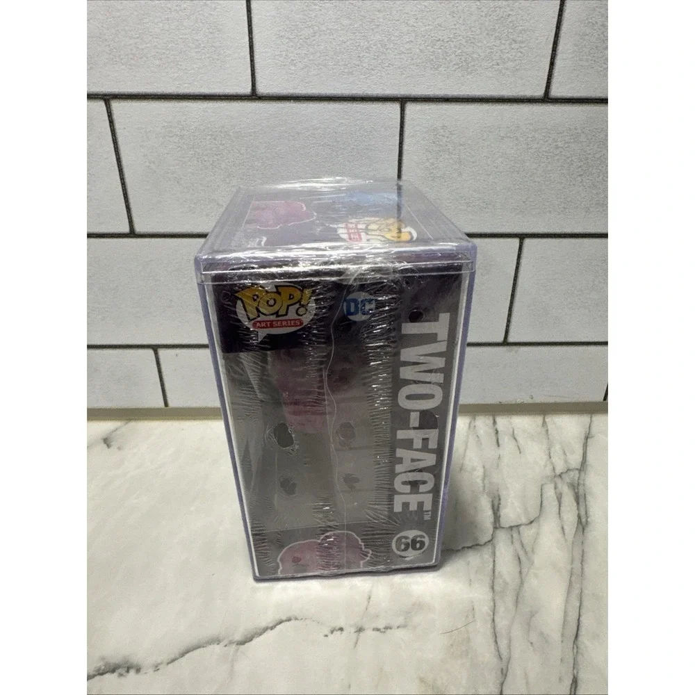 Funko POP! Two-Face #66 Batman Forever Art Series Target Exclusive w/ Protector